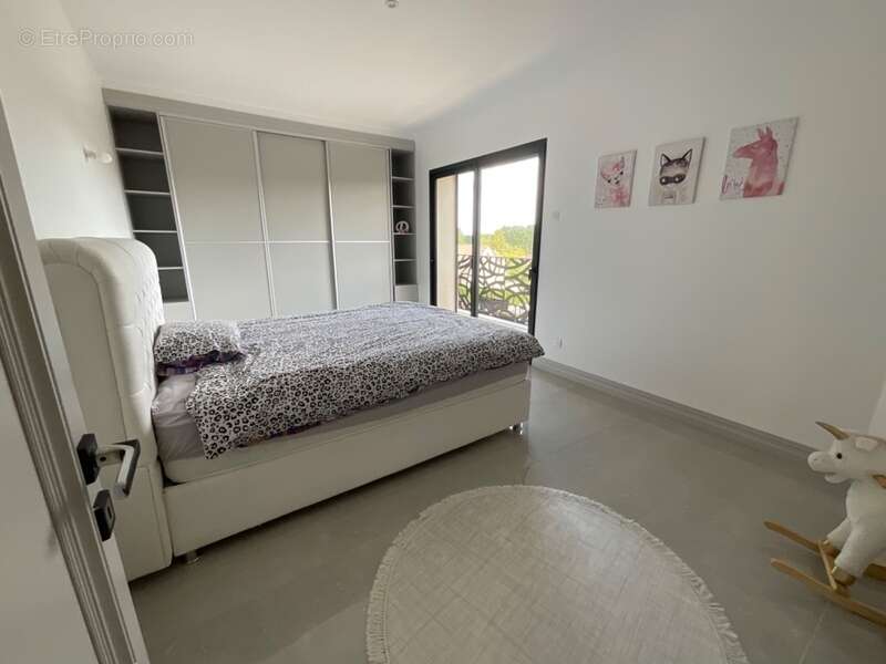 Maison à SAINT-PREST