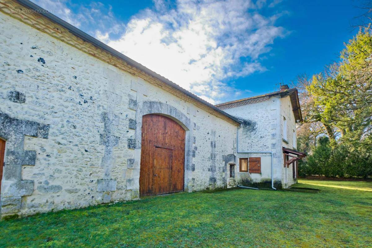 Maison à GRAND-BRASSAC