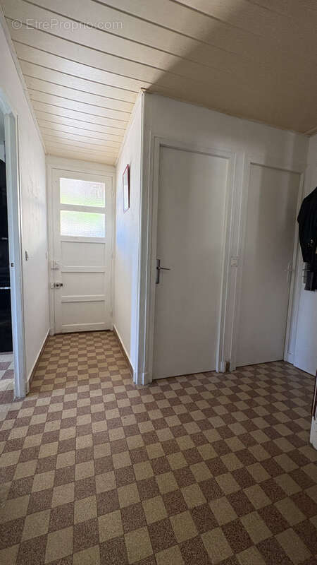 Maison à SAINT-VAAST-LES-MELLO