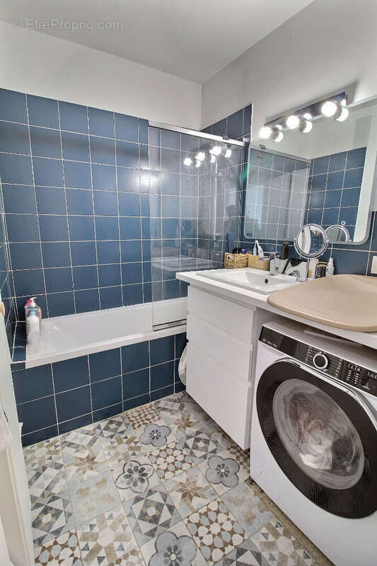 Appartement à LA GARENNE-COLOMBES