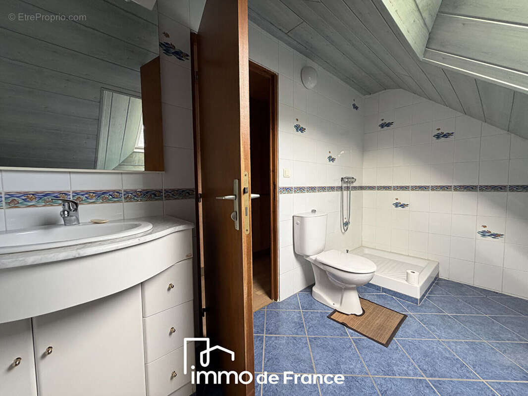 Sainte Radegonde, Grande Maison familiale - Parcelle de 931 m² - photo 13