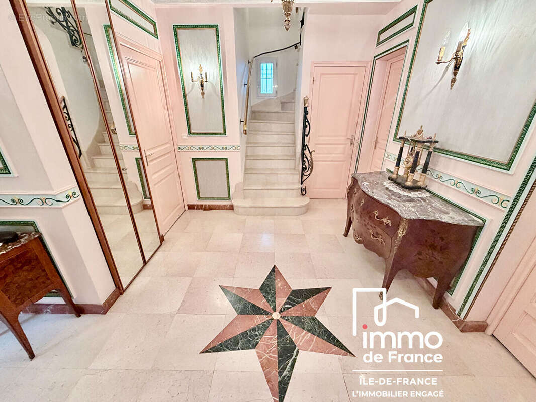 Maison à L&#039;ETANG-LA-VILLE