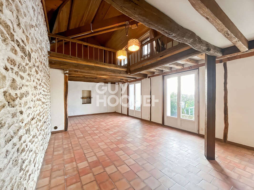 Maison à CHAUMES-EN-BRIE