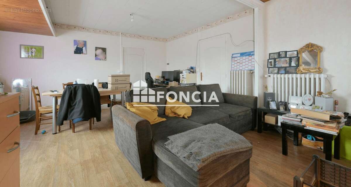 Maison à CONDE-SUR-NOIREAU