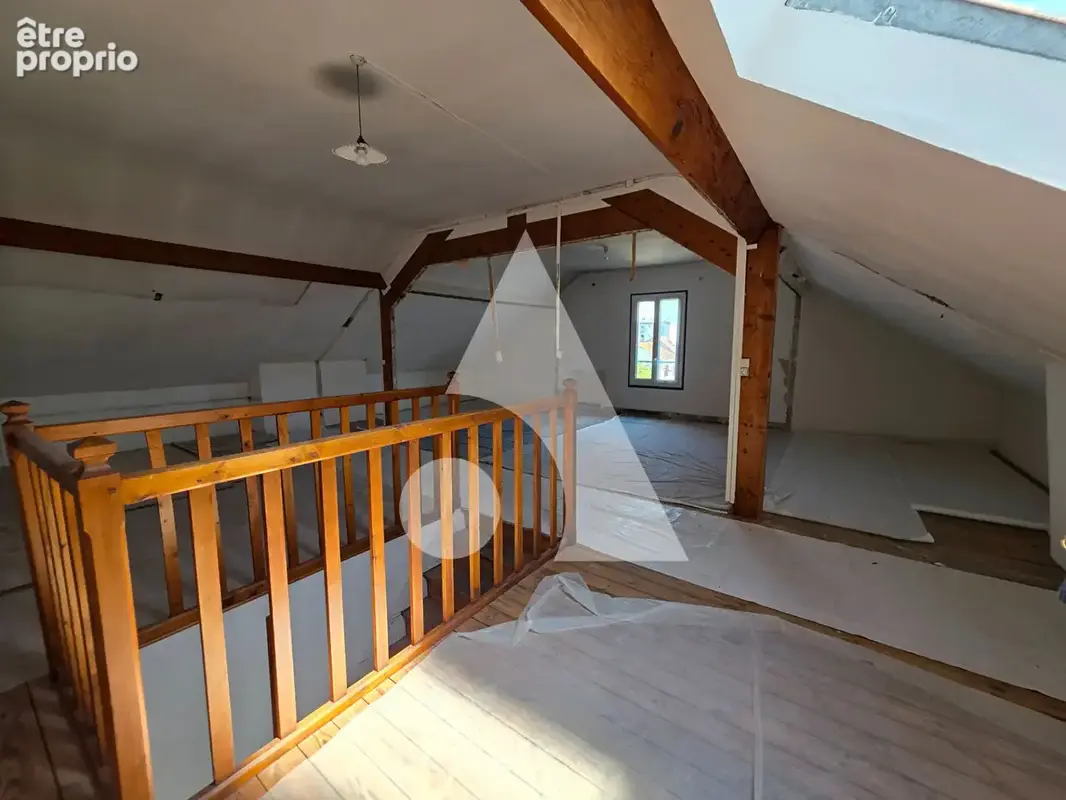 Maison d'habitation avec bâtiment - photo 15