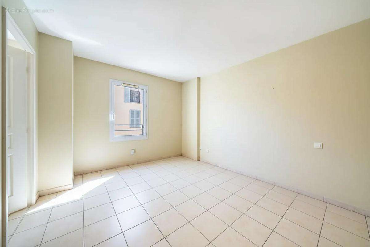 Appartement T4 de 90m² avec Garage à Fréjus - photo 10