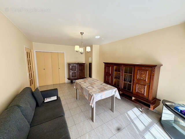 Appartement à MANDELIEU-LA-NAPOULE