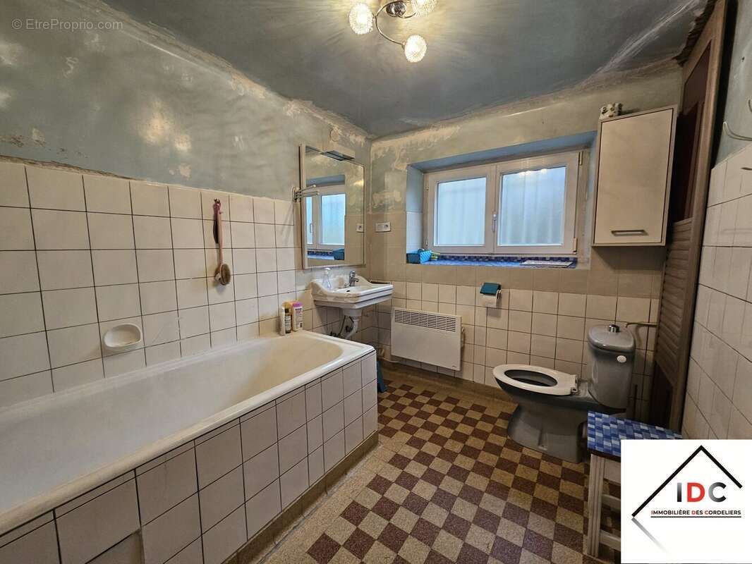 Maison à RECHICOURT-LE-CHATEAU