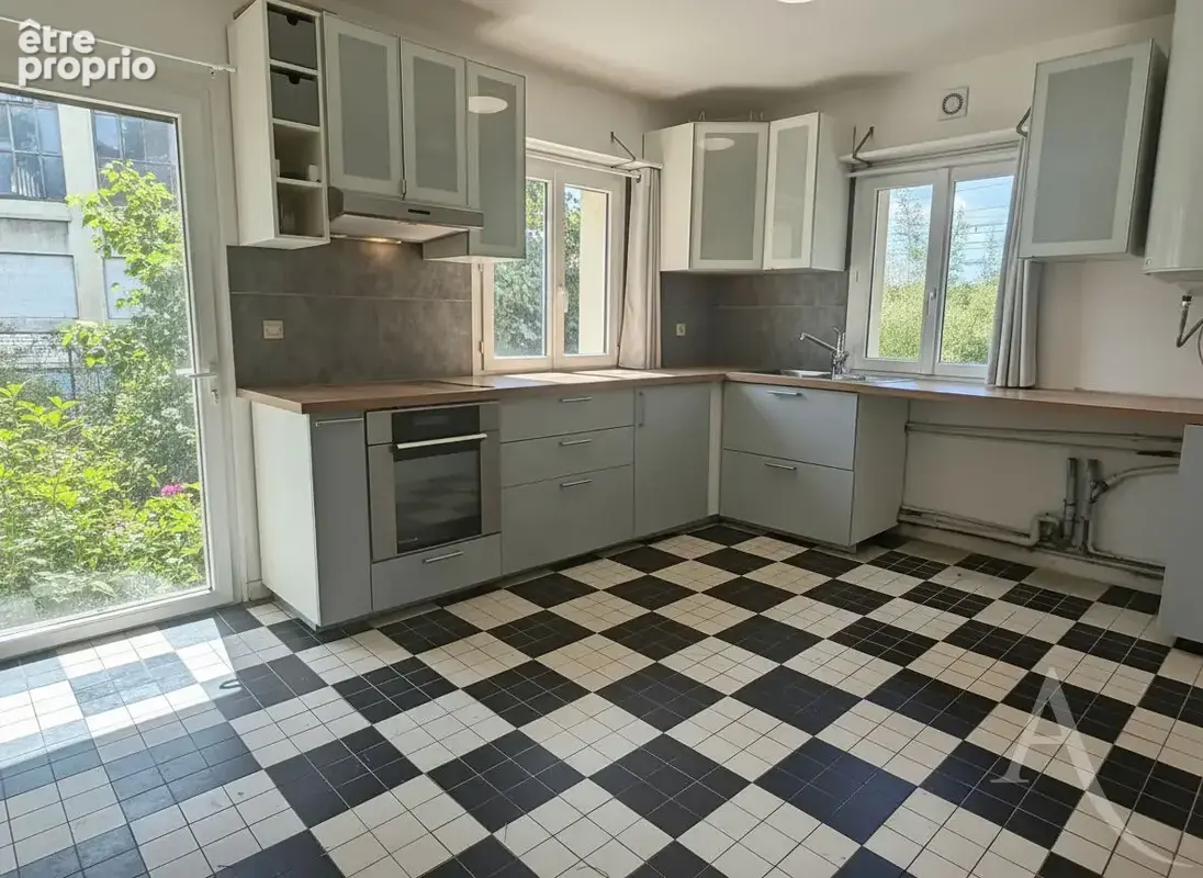 Appartement Viroflay 3 pièces en duplex 60m² utile avec  jardin et grenier - photo 3