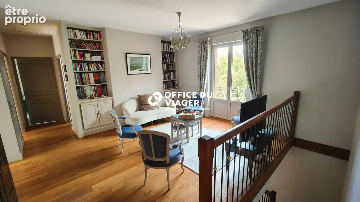 Maison - 9 pièces - 240 m² - photo 14