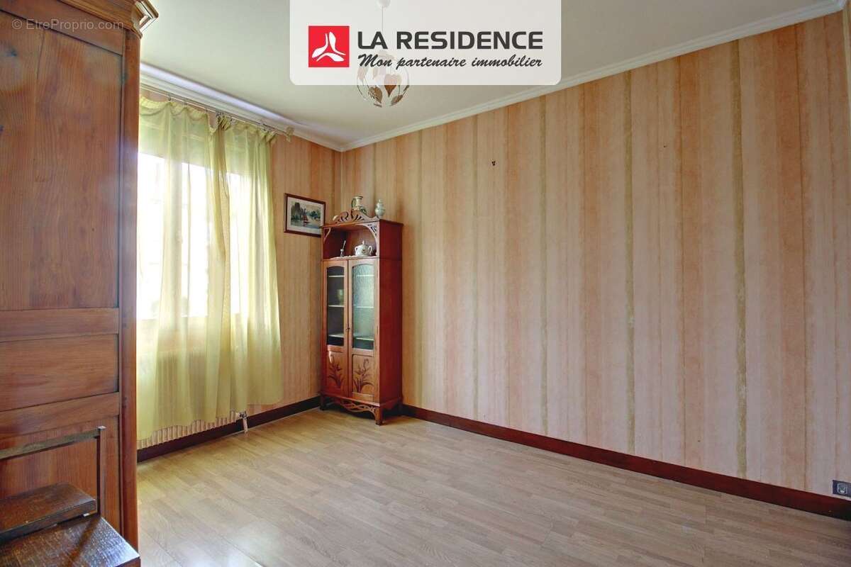 Maison à SAINT-ETIENNE-DU-ROUVRAY