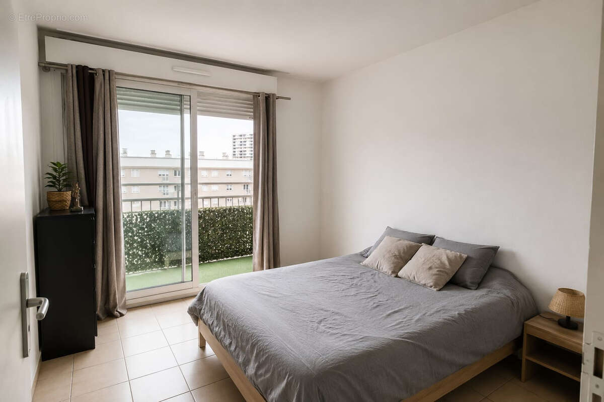 Investissement locatif   Appartement 3 pièces vendu loué   Gare Nanterre Université - photo 3