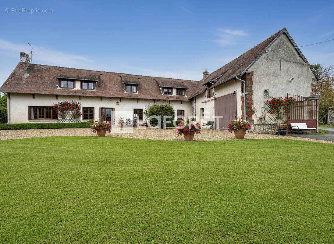 Maison à MEZIERES-EN-VEXIN