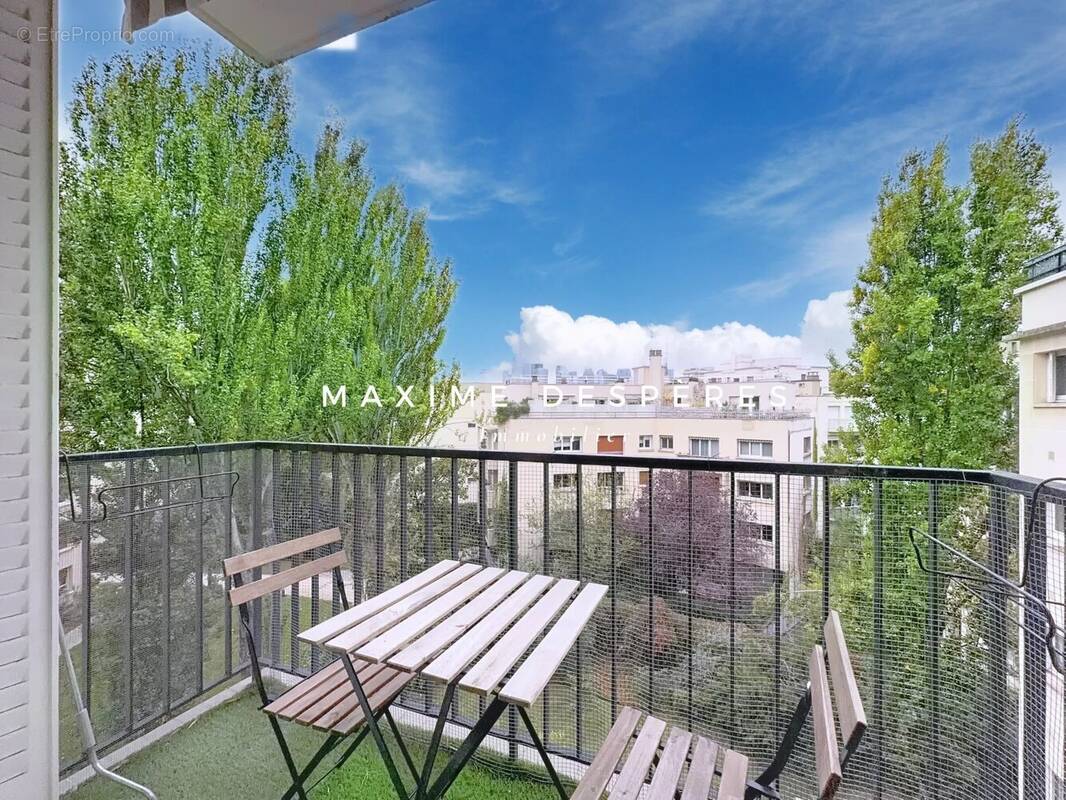 Appartement à NEUILLY-SUR-SEINE