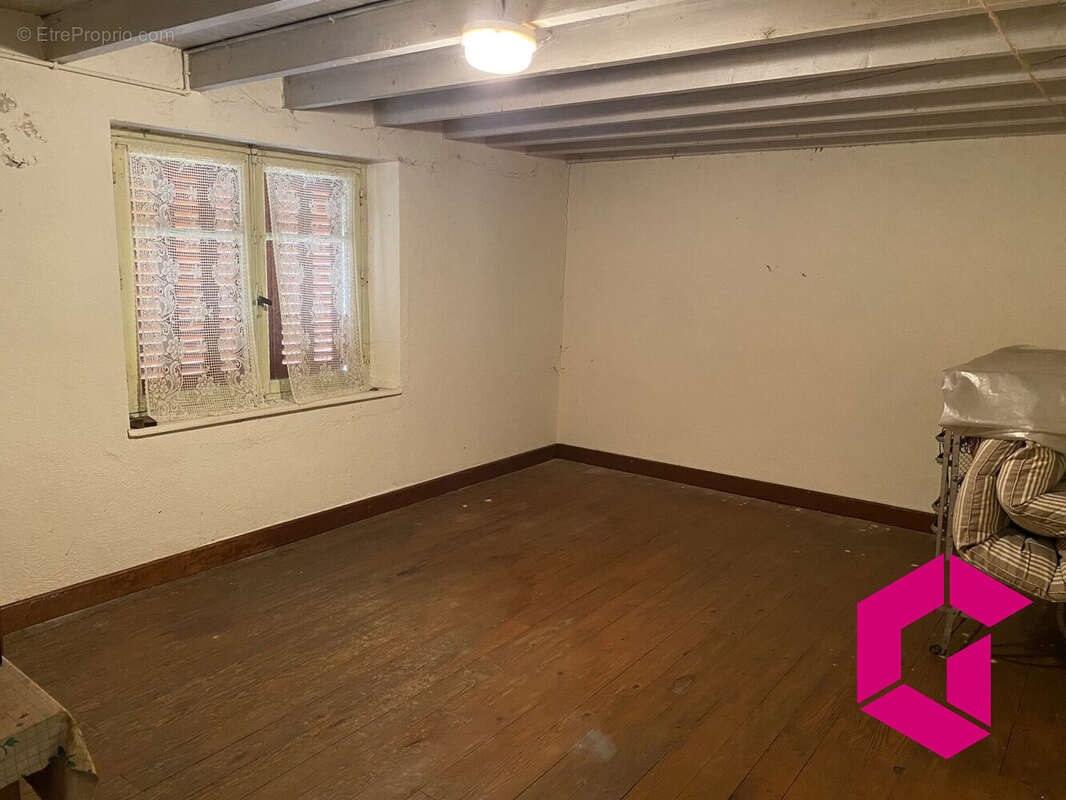 Maison à OLLIERGUES