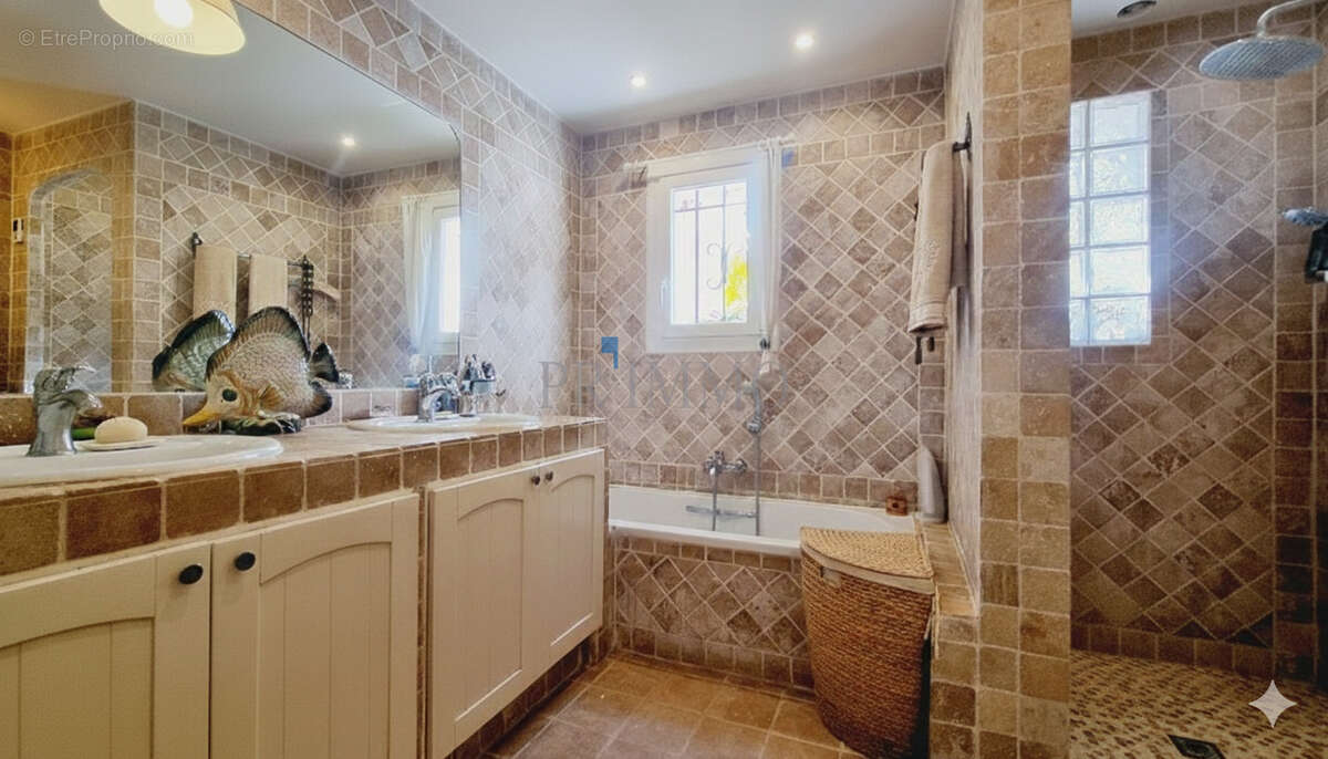 Maison à FREJUS