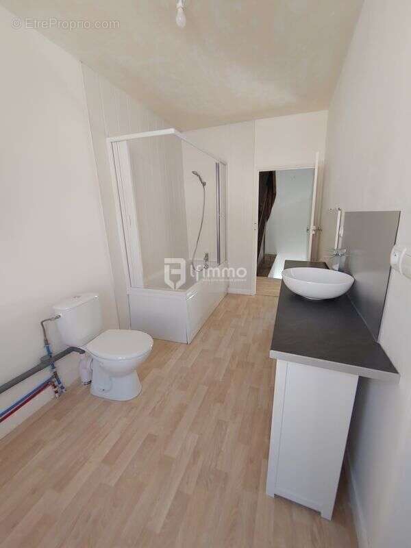 Maison à NEUILLY-SAINT-FRONT