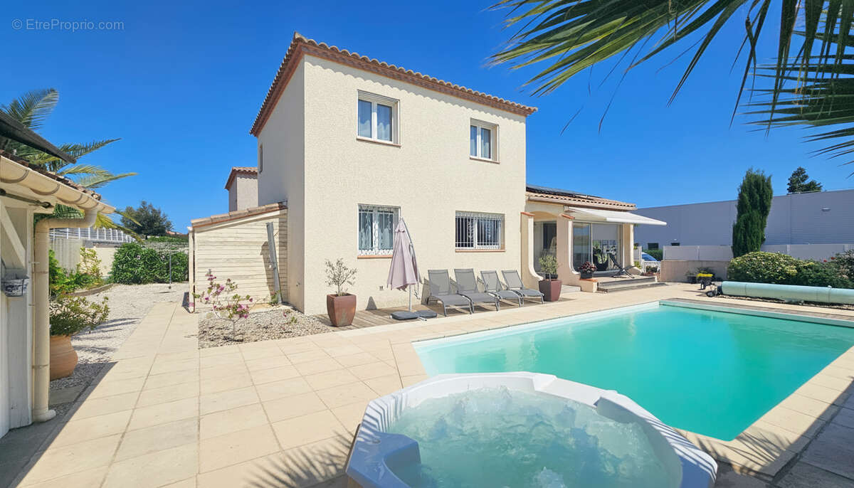 Maison 3 faces récente avec piscine, spa et garage - photo 4