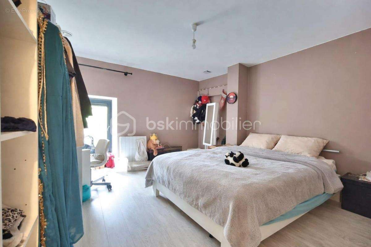 Maison à VERNEUIL-L'ETANG