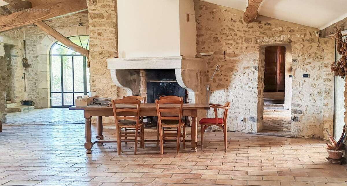 Maison à FORCALQUIER