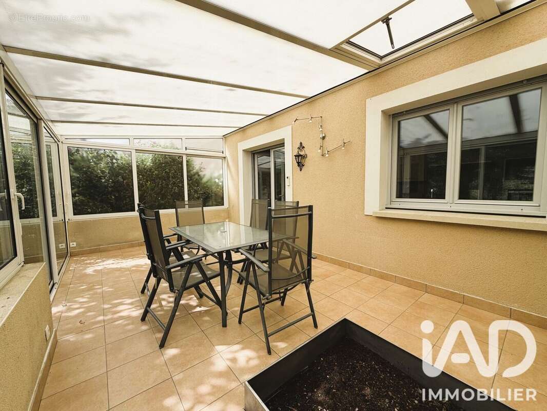 Maison 100 m² à Rochecorbon  - photo 8