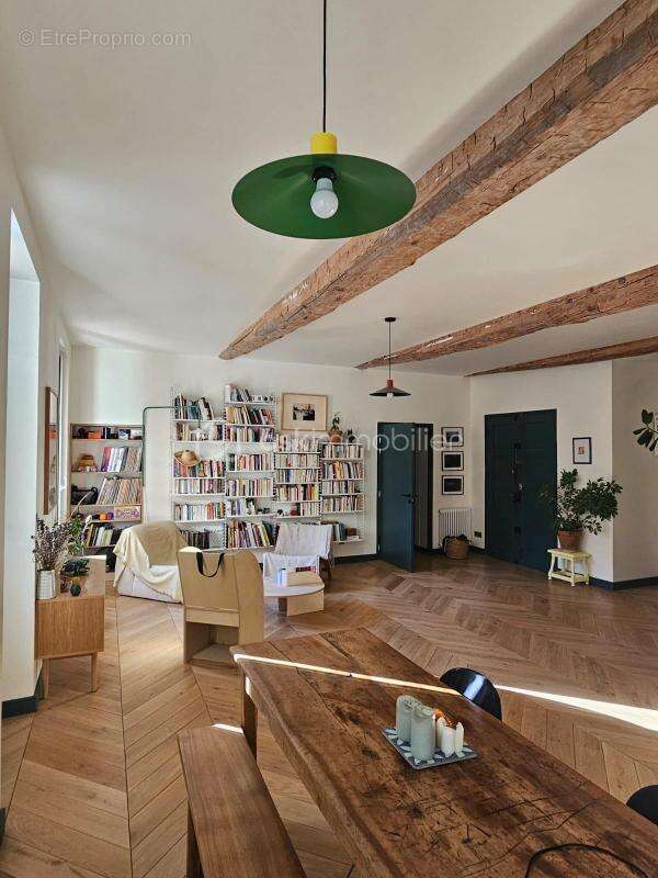 Appartement à FORCALQUIER