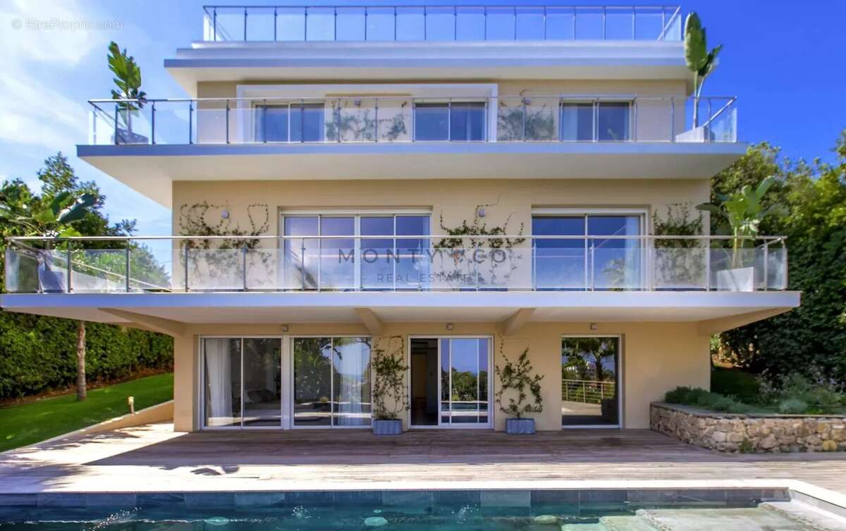 Vente villa 7 chambres entièrement rénovée avec vue mer, Cap d'Antibes - photo 2