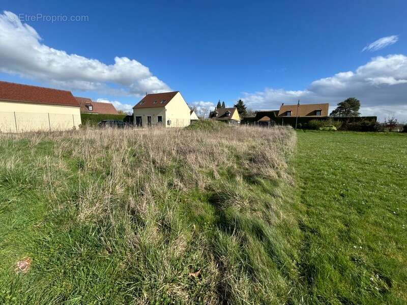 Terrain à vendre  BOINVILLIERS (78)Terrain à bâtir 751m² - photo 2