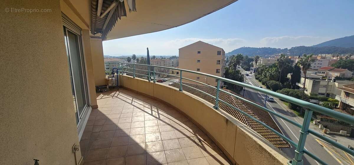 Appartement à HYERES