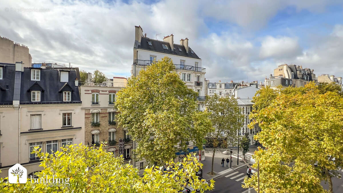 Appartement à PARIS-17E