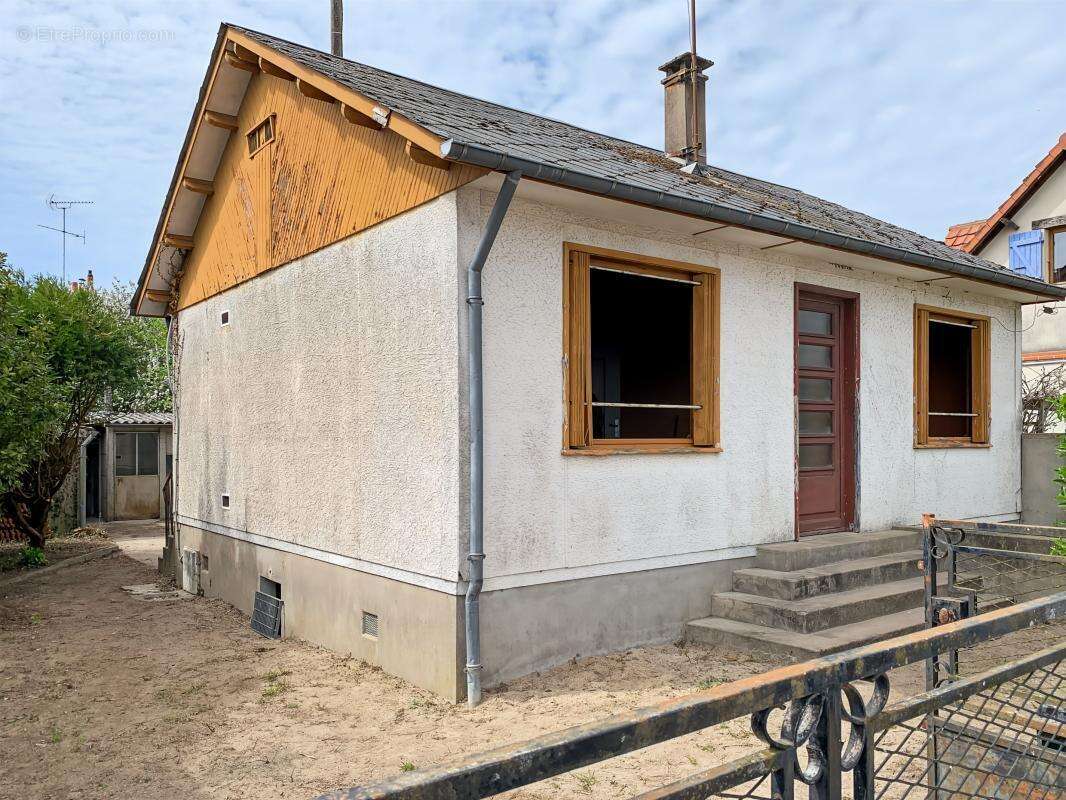 Maison 3 pièces avec jardin et dépendances – Un beau potentiel à révéler à La Ferté-Saint-Aubin - photo 2
