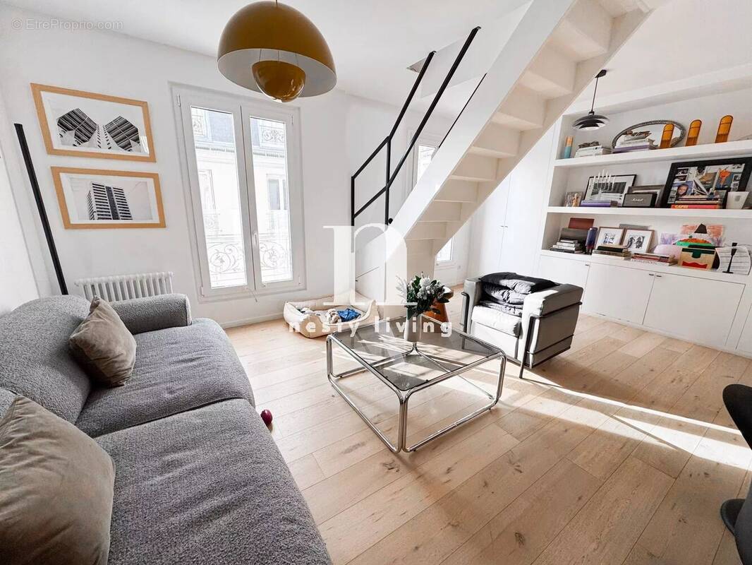 Appartement à PARIS-15E