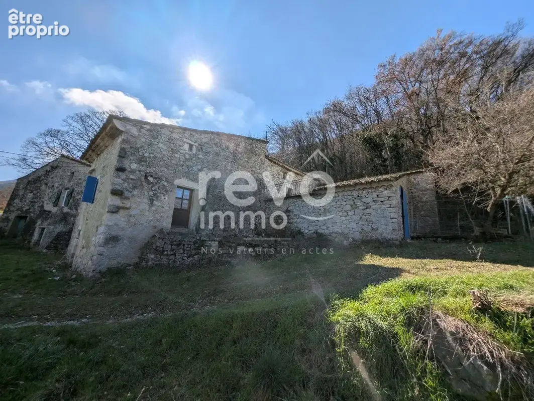 Potentiel exceptionnel pour cet ensemble immobilier à rénover ! - photo 3