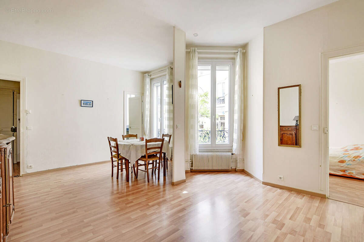 Appartement à PARIS-20E