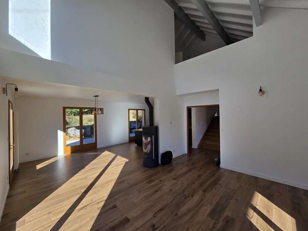 Villa 5 pieces vue sur le lac 160m² sur 3000m² terrain - photo 10