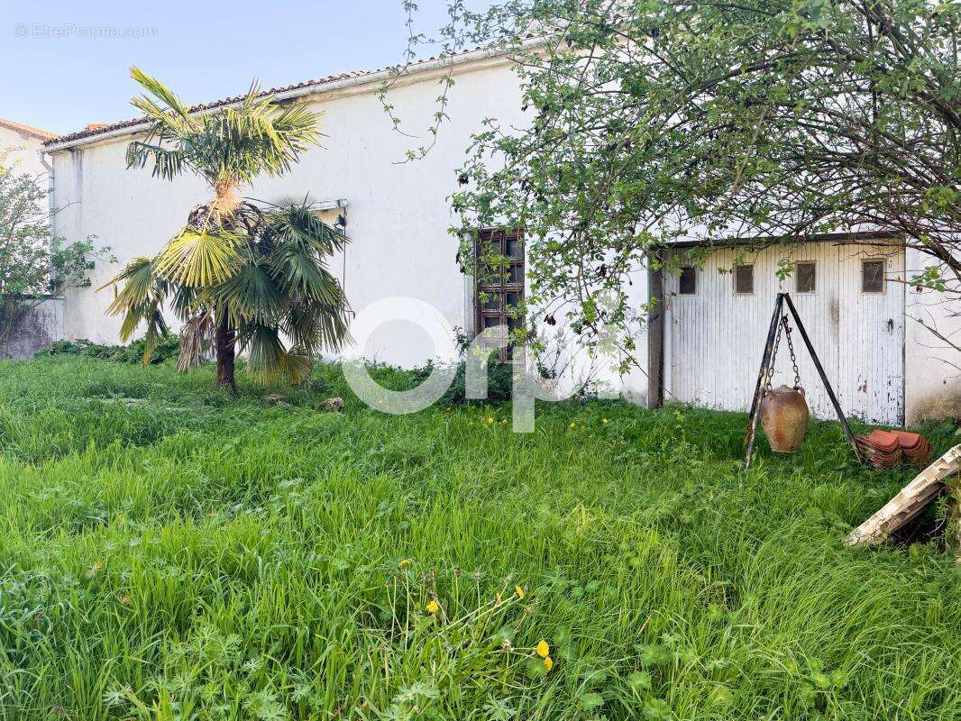 Maison à LE GUE-D'ALLERE