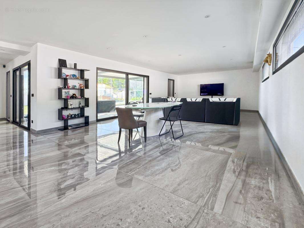 Maison à SEPTEMES-LES-VALLONS