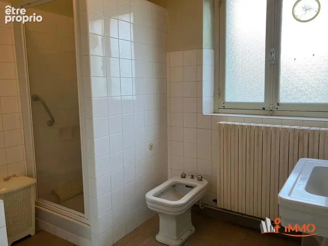 Maison ancienne en bon état général - photo 8