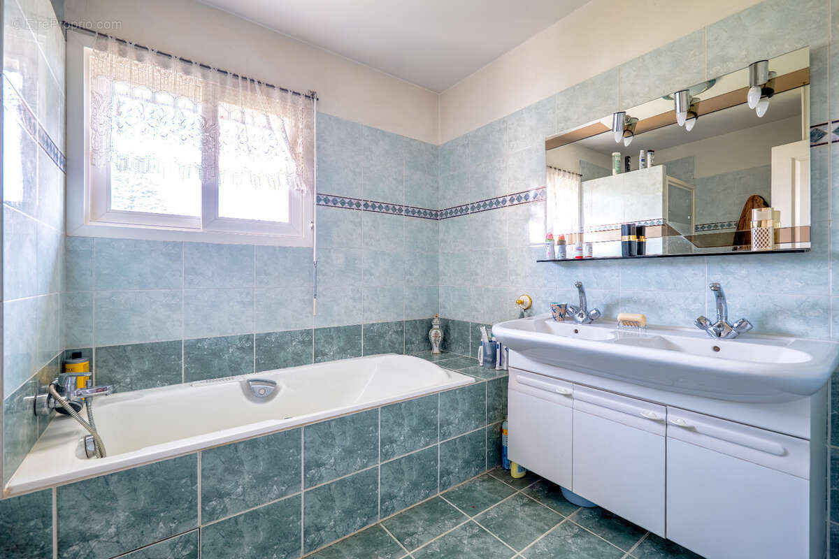 Maison d'architecte lumineuse avec dépendance - photo 29