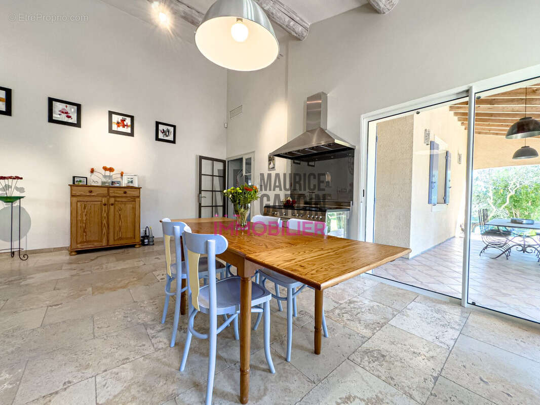 Maison 147 m² à Monteux  - photo 9