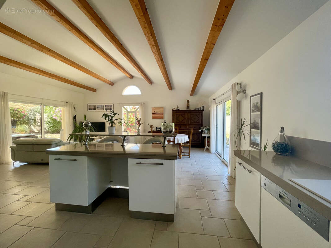 Maison à VAUX-SUR-MER