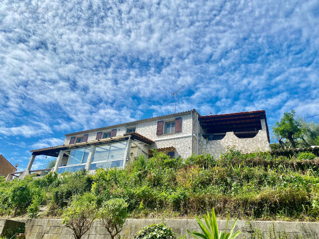 Maison à CARROS