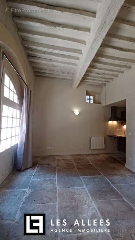 Appartement à VALREAS