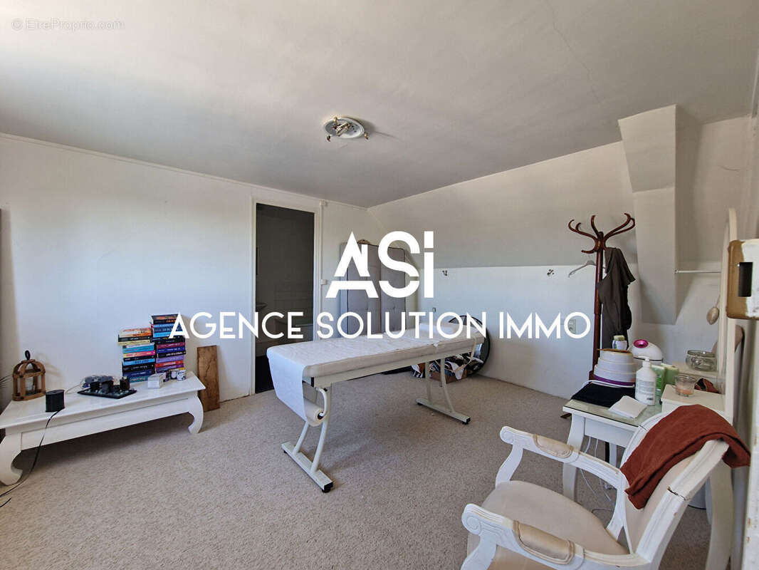 Maison à COSSE-LE-VIVIEN