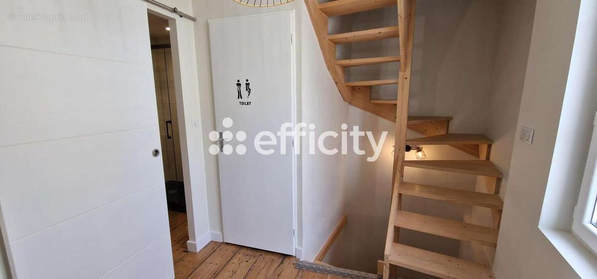 Maison à RUELLE-SUR-TOUVRE