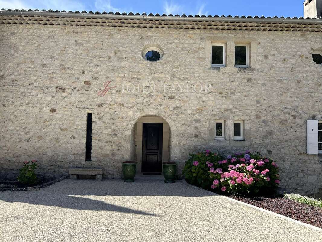 Maison à MONTELIMAR