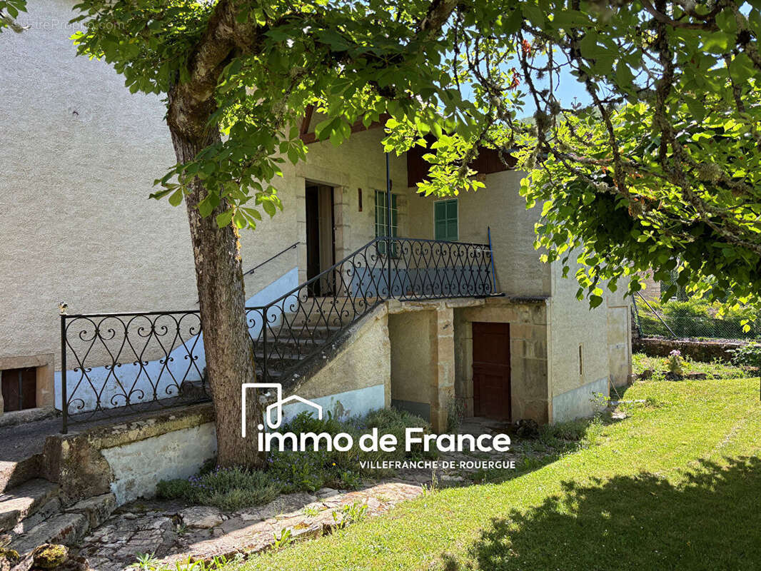 Ensemble immobilier - Maison d'habitation et dépendance à rénover - La Rouquette - photo 2