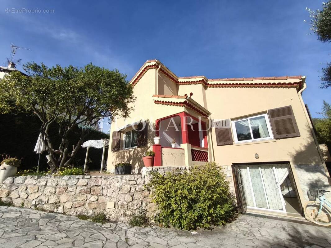 Maison à ROQUEBRUNE-CAP-MARTIN