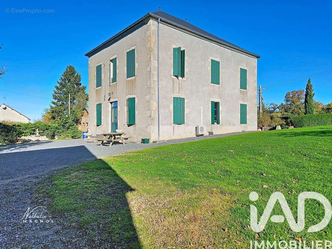 Photo 2 - Maison à SAINT-ETIENNE-DE-VICQ