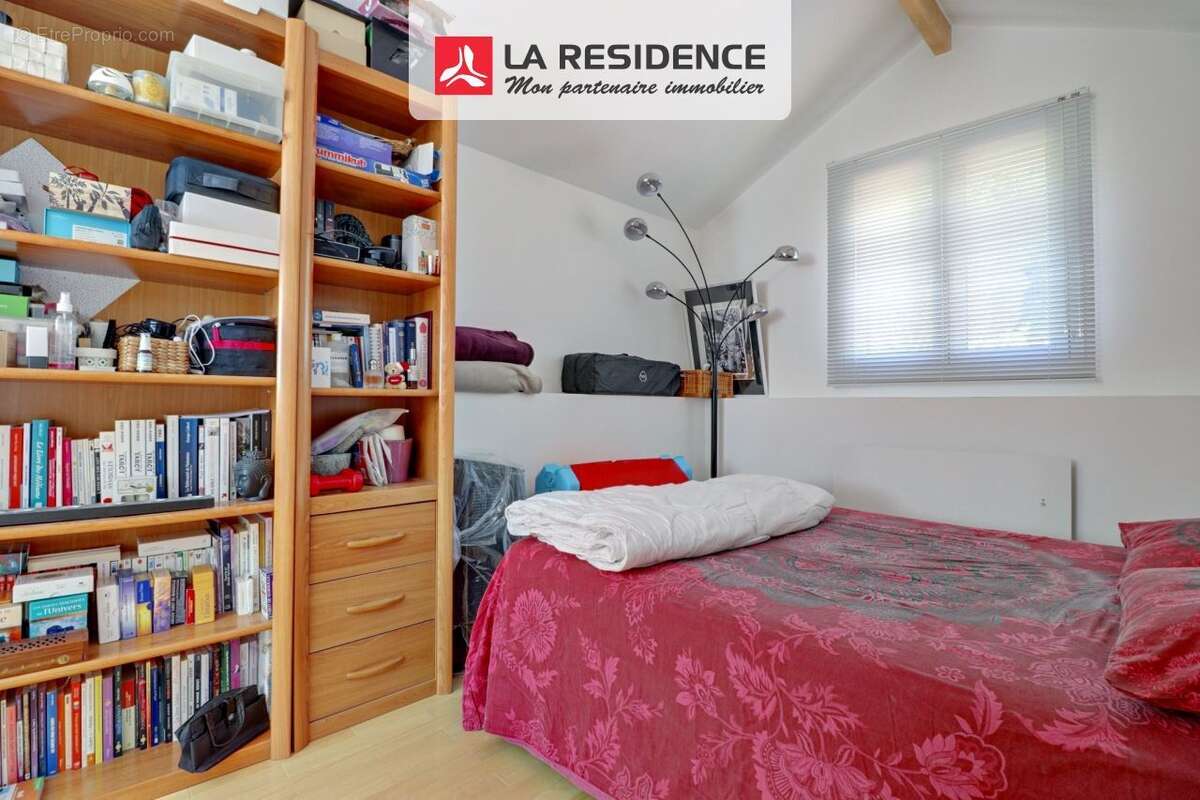 Maison 112 m² à Saint-Germain-En-Laye  - photo 9